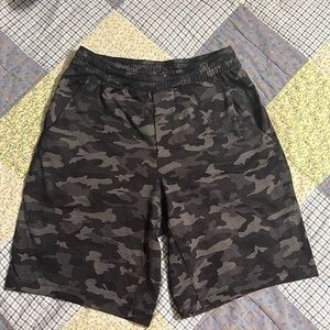 Lululemon 7” Pace Breaker with liner